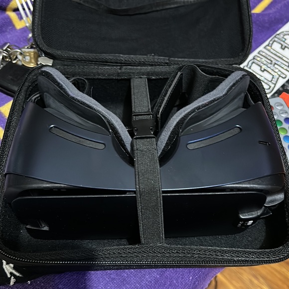 Oculus gear vr headset great condition - Picture 2 of 10